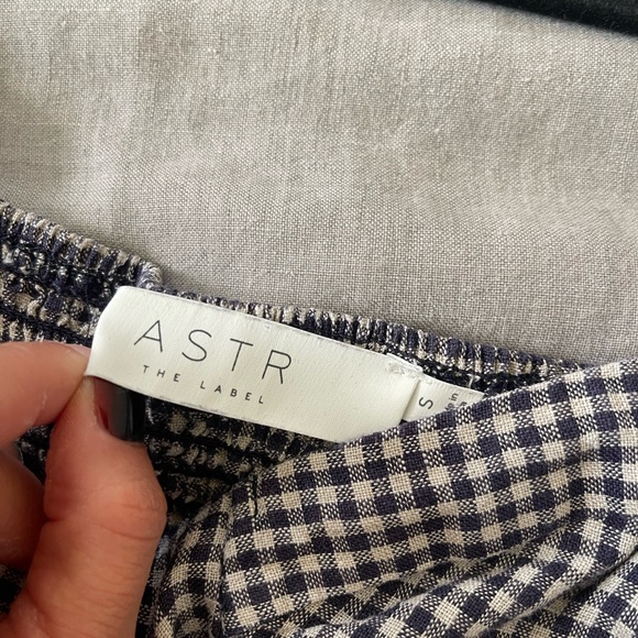 ASTR THE LABEL GINGHAM CORSET TOP 🖤🤍✨ - Picture 6 of 7